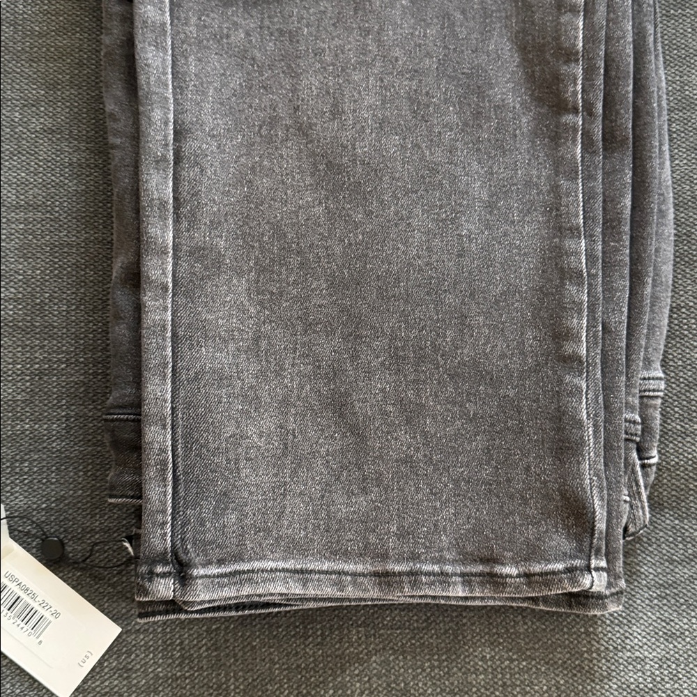 Universal Standard Charcoal Jeans - Picture 5 of 5